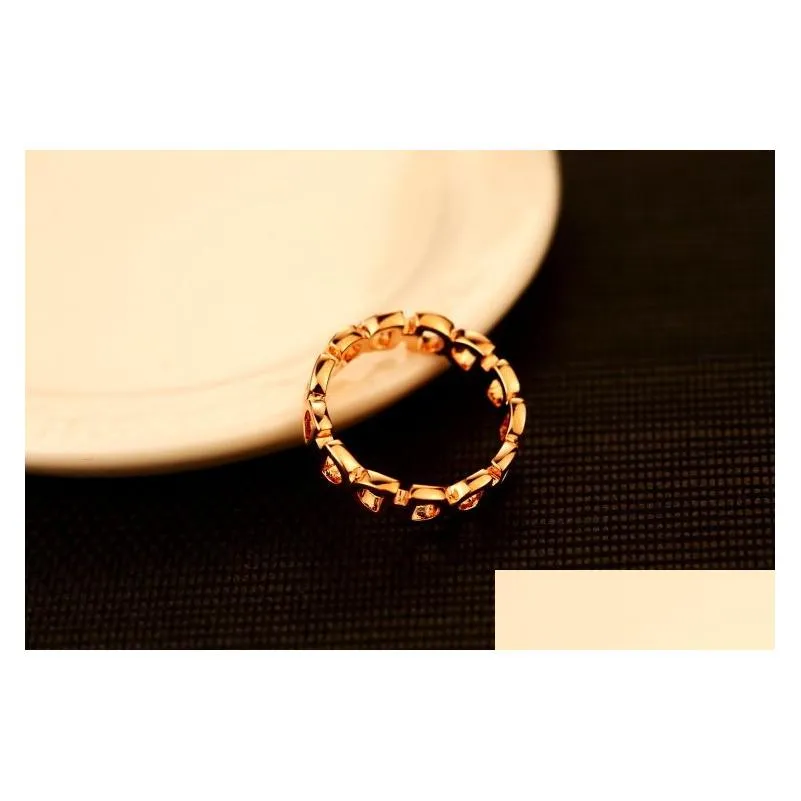 European Brand Gold Plated Letter D Ring Fashion Gold Ring Vintage Charms Rings for Wedding Party Vintage Finger Ring Costume High-end Jewelry