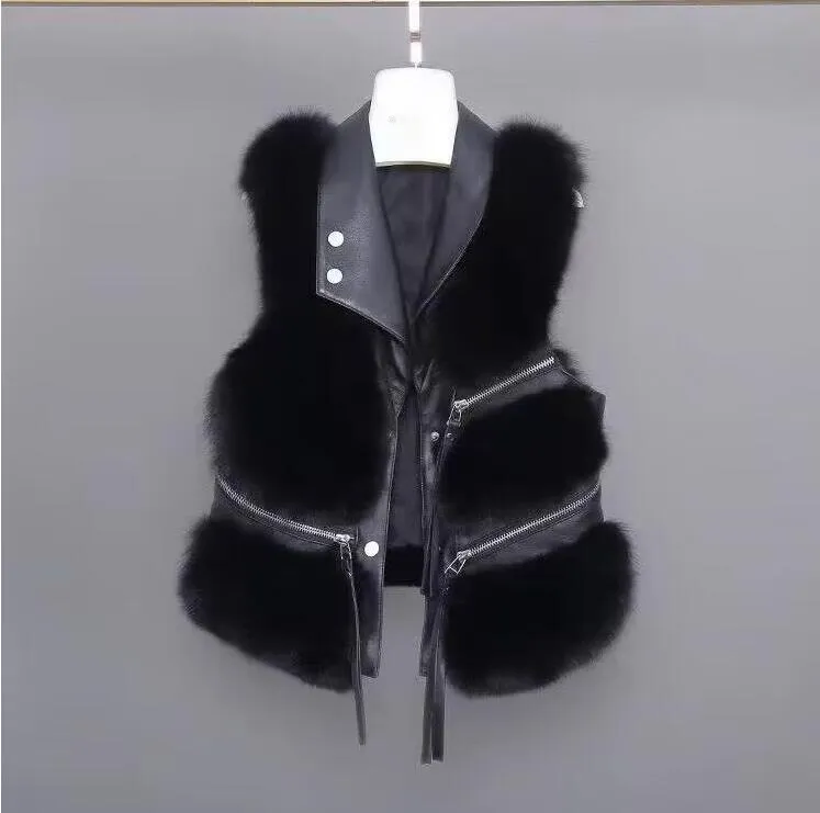 高品質の女性の豪華なファッションベストフェイクファーホワイトブラックベストコート女性ラペルノースリーブバックルジッパースリムフィットテディハイストリート豪華な毛皮ジャケット