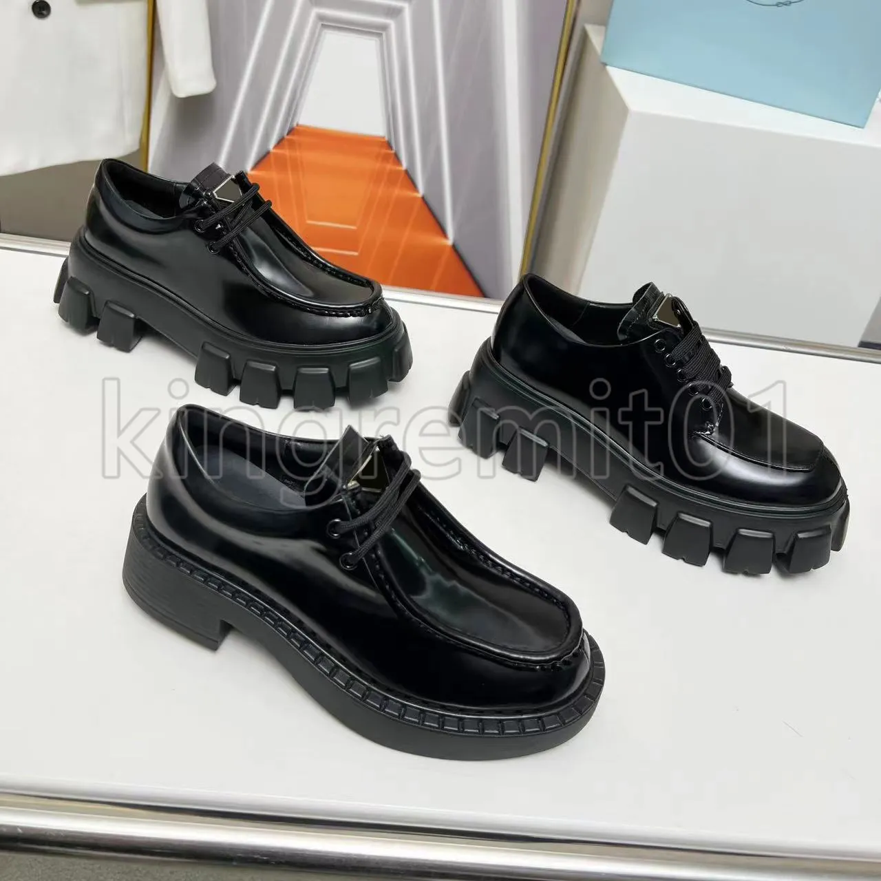 Buty monolith Designer Treakers Platform But Kobiety Sneakers gumowe buty czarne błyszczące skórzane pantofle masywne okrągłe okrągłe głowice