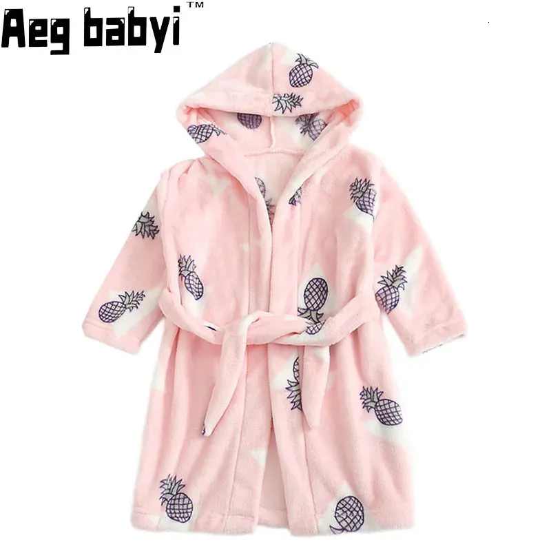 Toalhas Robes Crianças Bebê Robe Dos Desenhos Animados Hoodies Menina Meninos Pijamas Toalhas De Banho De Boa Qualidade Crianças Macio Roupão Pijamas Roupas Infantis 1-7Y 231204