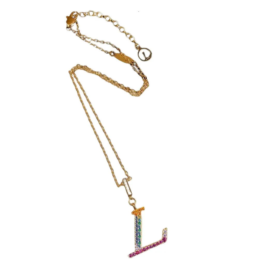 Designer Chain Mens Diamonds Pendant Ladies Fashion Gold Chin Women Jewelry Unisex Necklaces 2207131D