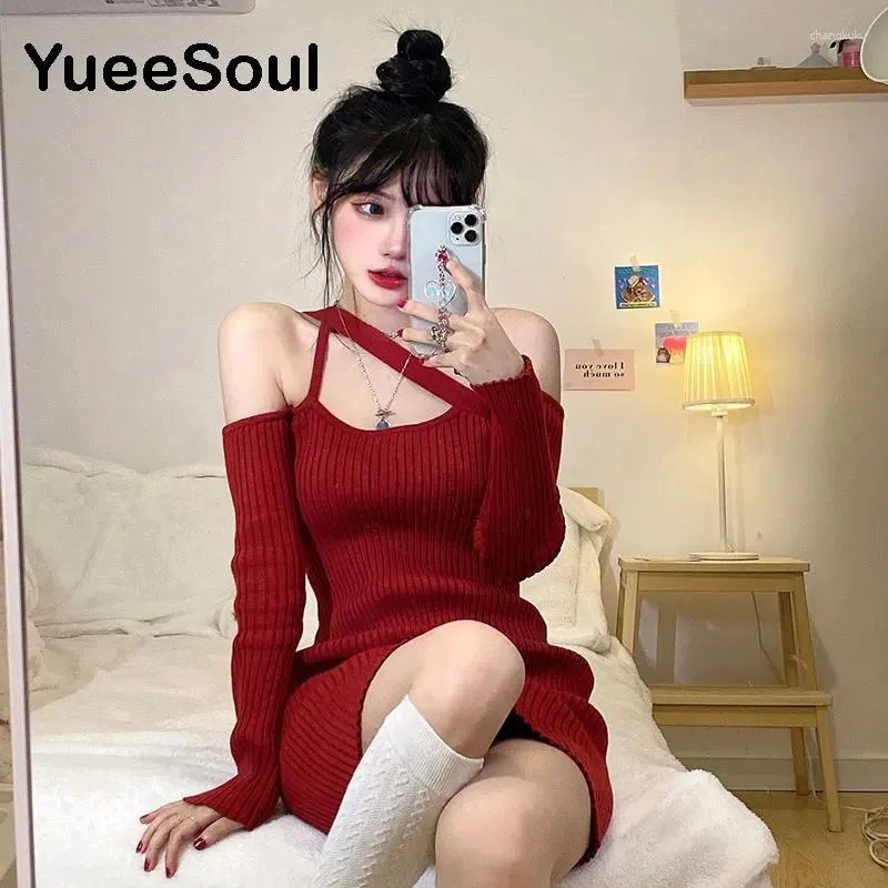 Sıradan Elbiseler Kırmızı Kadın Kazak Elbise 2023 Spagetti Kayış Kapalı Omuz Uzun Kollu Bel Seksi Mini Y2K Sevimli Vintage Örme