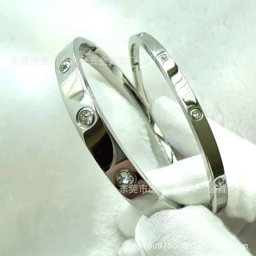 Designer Armband för män och kvinnor avancerade LuxuryBracelet Boutique Quality Mesh Red Titanium Steel Oval Armband med diamant rostfritt handstycke