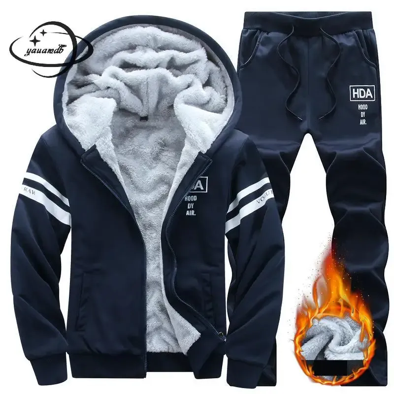 Mens Tracksuits Yauamdb Men Set Autumn Winter Size M4XL Male Hooded 2st Post Cashmere Jacketpants Print Warm Sportswear Outfit Clothes Y53b 231206