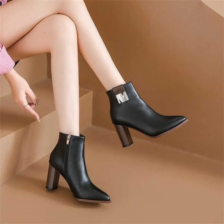 Boots Martin Autumn Winter New Fashion Womens Pointed Thick Heel Thin High Short Trend 230830