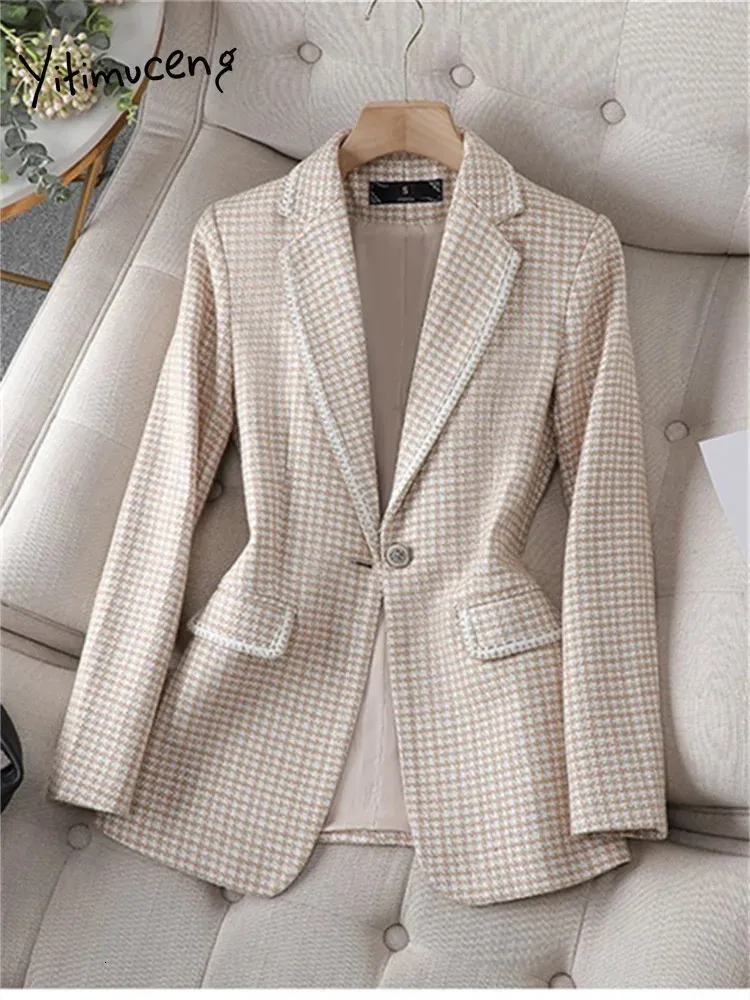 Abiti da donna Blazer Yitimuceng Plaid per le donne Moda Casual Giacca con colletto rovesciato da ufficio Cappotti a maniche lunghe con bottone singolo 231206