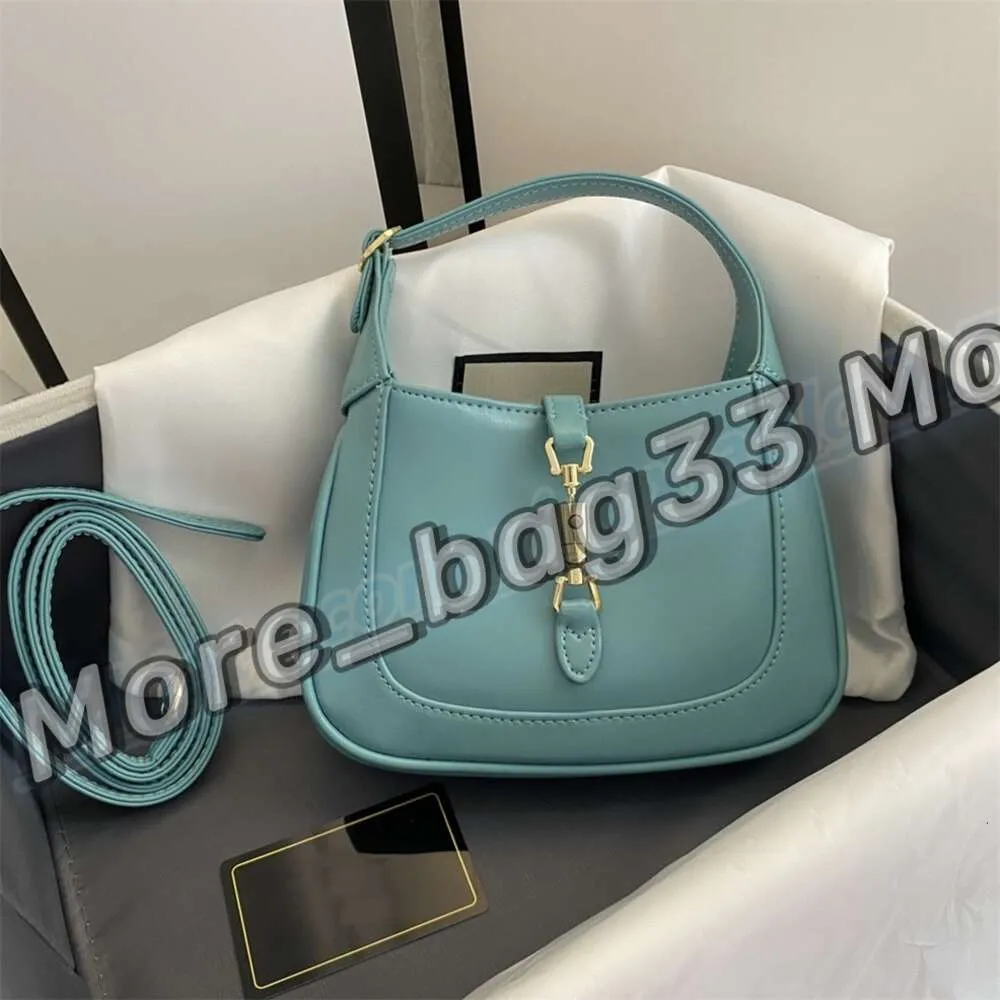 Luxurys Designers Sacs à bandoulière en cuir Femmes Sacs à main Pochettes Accessoires Spring Fashion Show Haute Qualité Véritable Crossbody Purse Totes