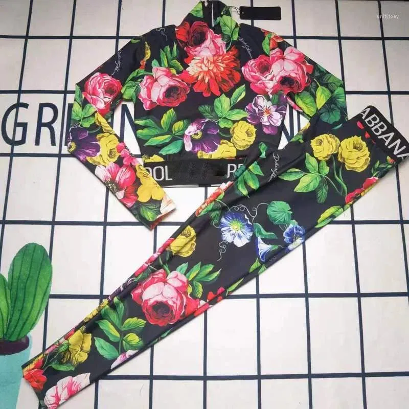 Kvinnor Pants Design Tvådelar Set Flower Mönsterdräkt Hög midja Legging Letter Sport Egasic Skinny Sexig kort kjol Crop Top Suit