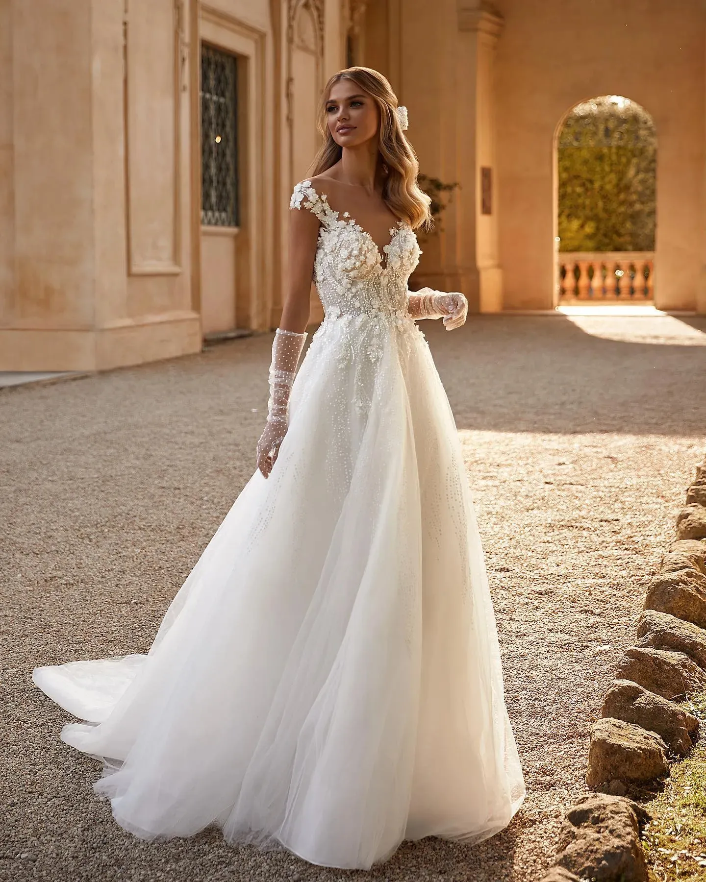 Boho A Line Wedding Dresses For Bride Illusion Back V... From Lindaxu90,  $192.22 | DHgate.Com