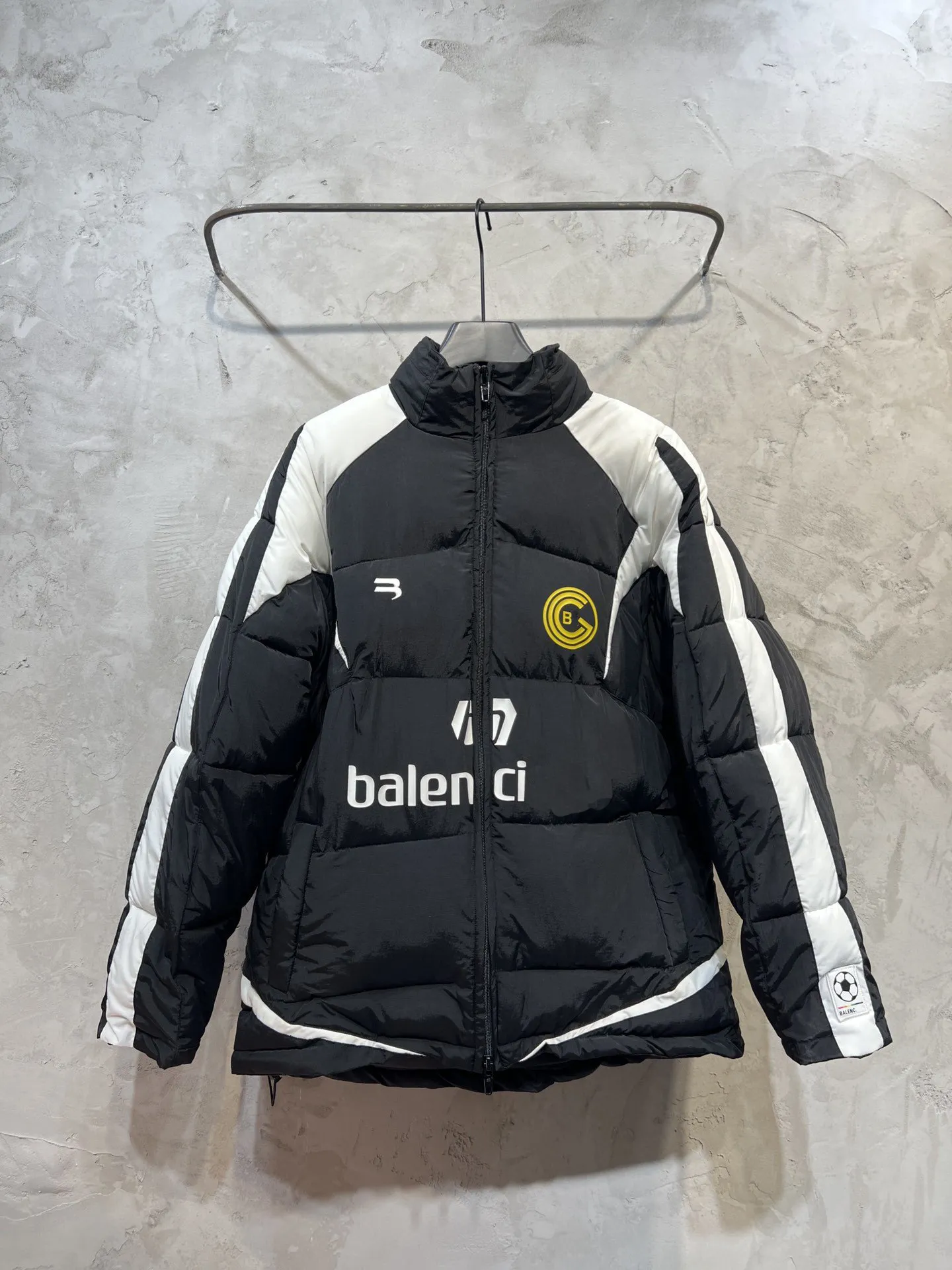 Fashion Brand Bale Jacket Standing Collar Coat Football Print Classic Hook Warm Jacket Cotton Jacket for Men