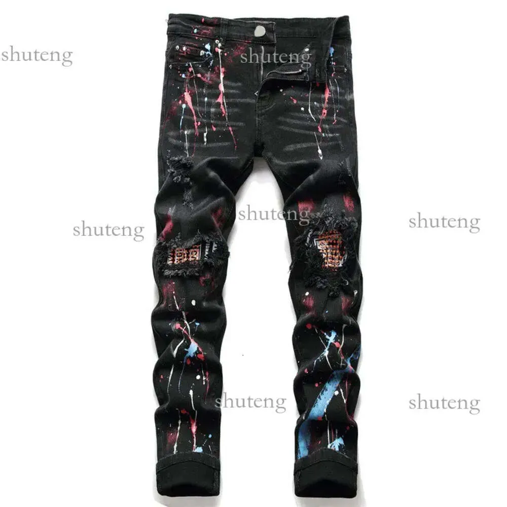 Amirs Jeans pour hommes Jeans déchirés avec étoiles oranges Coupe régulière Lettre brodée Fermeture éclair Pantalon crayon noir moyen Designer 587