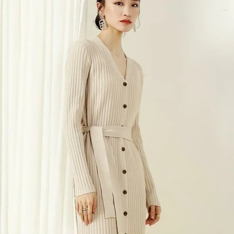 Casual Kleider Winter Gestrickte Pullover Kleid Vestidos Frauen V-ausschnitt Tasten Vintage Party Mini Elegante Chic Robe Femme ES G773