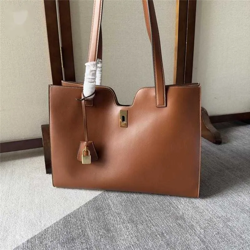 Designer Cabas 16 Tote Bag Smooth Black Calfskin Leather Luxury 2024