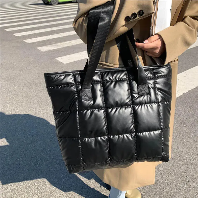 이브닝 백 캐주얼 디자이너 여성 어깨 가방 패션 공간면 가방 퀼트 버킷 토트 가방 따뜻한 히트 겨울 대기업 핸드백 231207