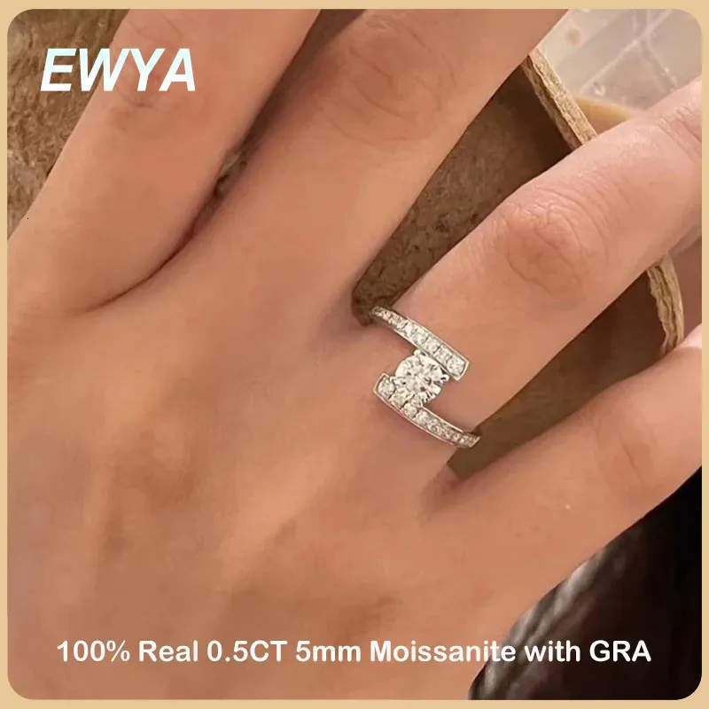 Wedding Rings EWYA In GRA Certified D Color 05CT 5mm Diamond For Women Party Fine Jewelry S925 Sterling Silver Ring Band 231206