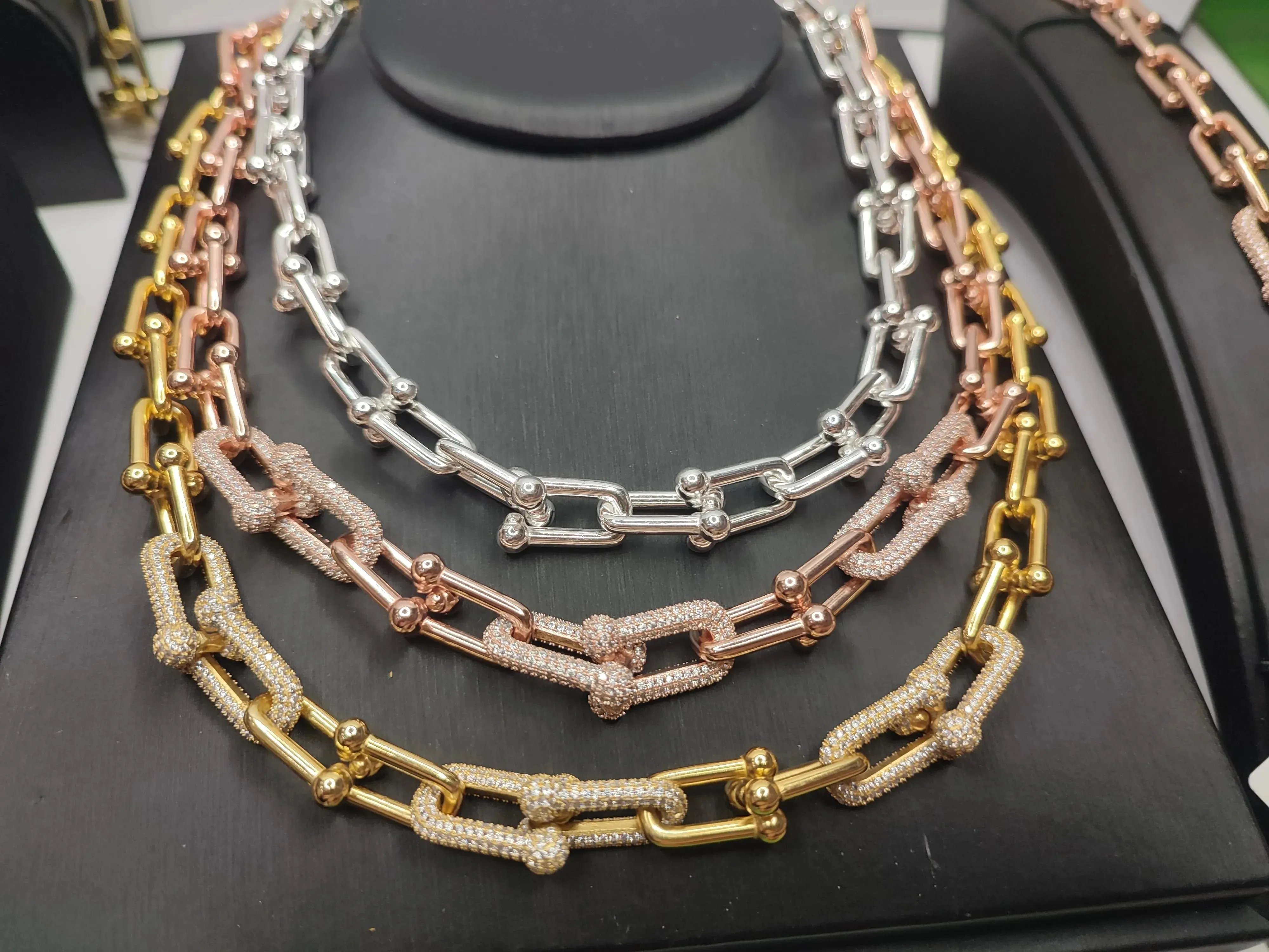 New luxury womens pendant long 90cm designer necklace bracelet necklaces change horseshoe hardware set for women Men couple LL