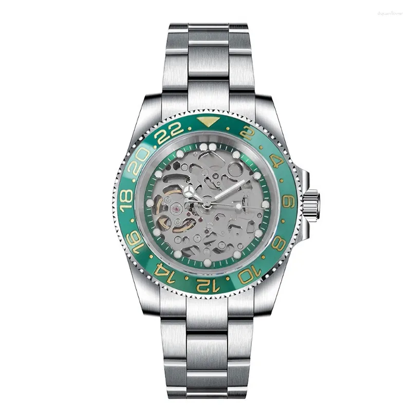 Relógios de pulso Relógio mecânico masculino oco com caixa de aço inoxidável de 40mm Anel verde e pulseira de areia escovada equipada NH70