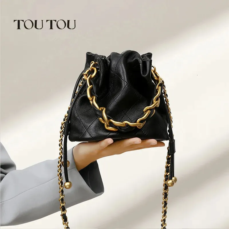 Evening Bags TOUTOU Genuine Leather Quilted Drawstring Bucket Bag for Women With Chain Strap Crossbody Handbag Daily Use and Commuting 231206