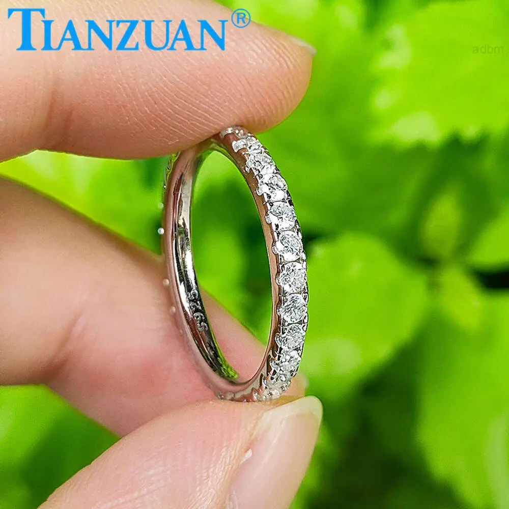 Soild2mm Moissanite Full Eternity Ring Band 925スターリングシルバーホワイトラウンドダイヤモンドジュエリーギフトデートパーティーの女性