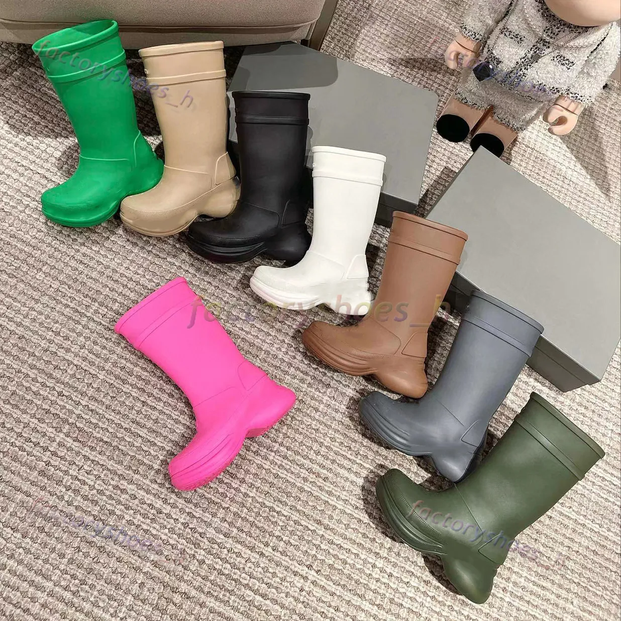 Bottes de créateur pour hommes, bottes de pluie en caoutchouc, bottines épaisses pour femmes, bottes d'hiver à plateforme, bout rond, bottes de pluie à enfiler, moitié rose, noir, vert, chaussures d'extérieur