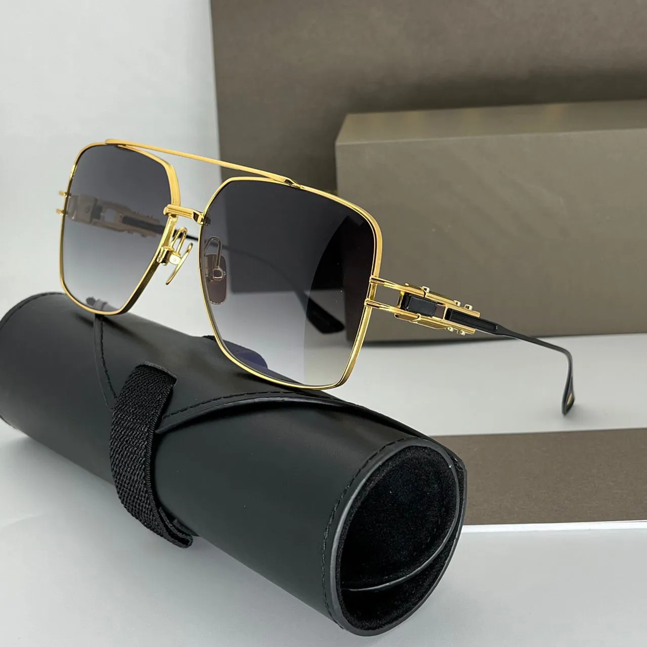 Sunglasses for Men Retro Full Frame PC Frame Grey Gradient  display picture 3