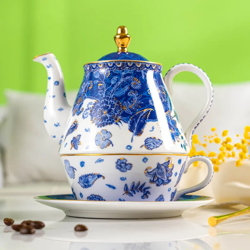 Set da tè di lusso europeo Set da tè in porcellana di osso in stile palazzo imperiale russo Set da tè combinato da giardino blu con vaso singolo con confezione regalo