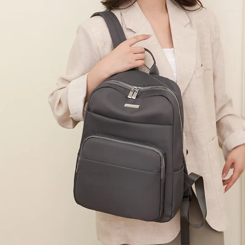 Schooltassen Mode Dames Leuke nylon rugzak voor werk Winkelen Multifunctionele designermerken Handtassen Hoge kwaliteit schooltas met grote zak