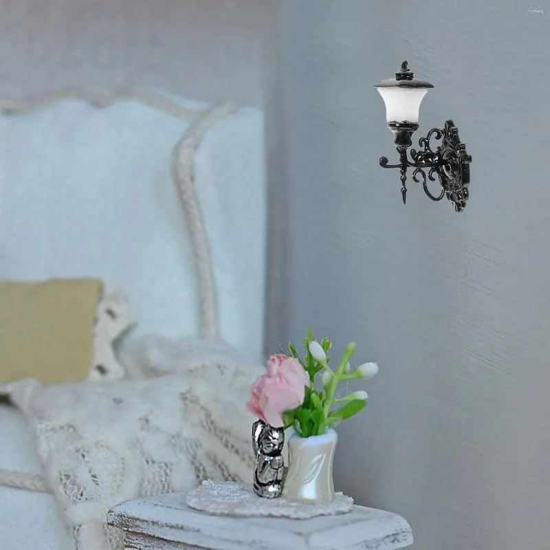 Lampa ścienna 4 szt. Dollhouse światło mini świece miniaturowe dekoracje małe model Lamppost Luminous Abornment
