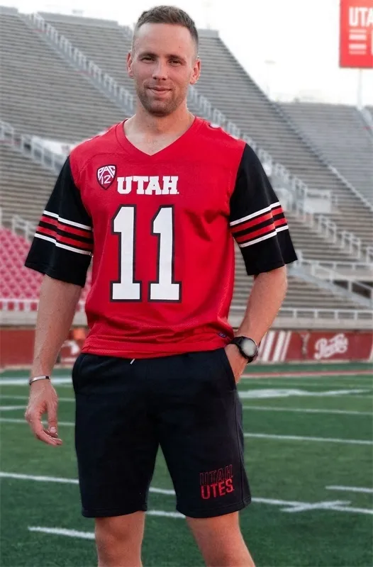 2023 NCAA Utah Utes Jersey De Fútbol 61 Kolinuu Faaiu 4 JaTravis Broughton 76 Zereoue Williams 2
