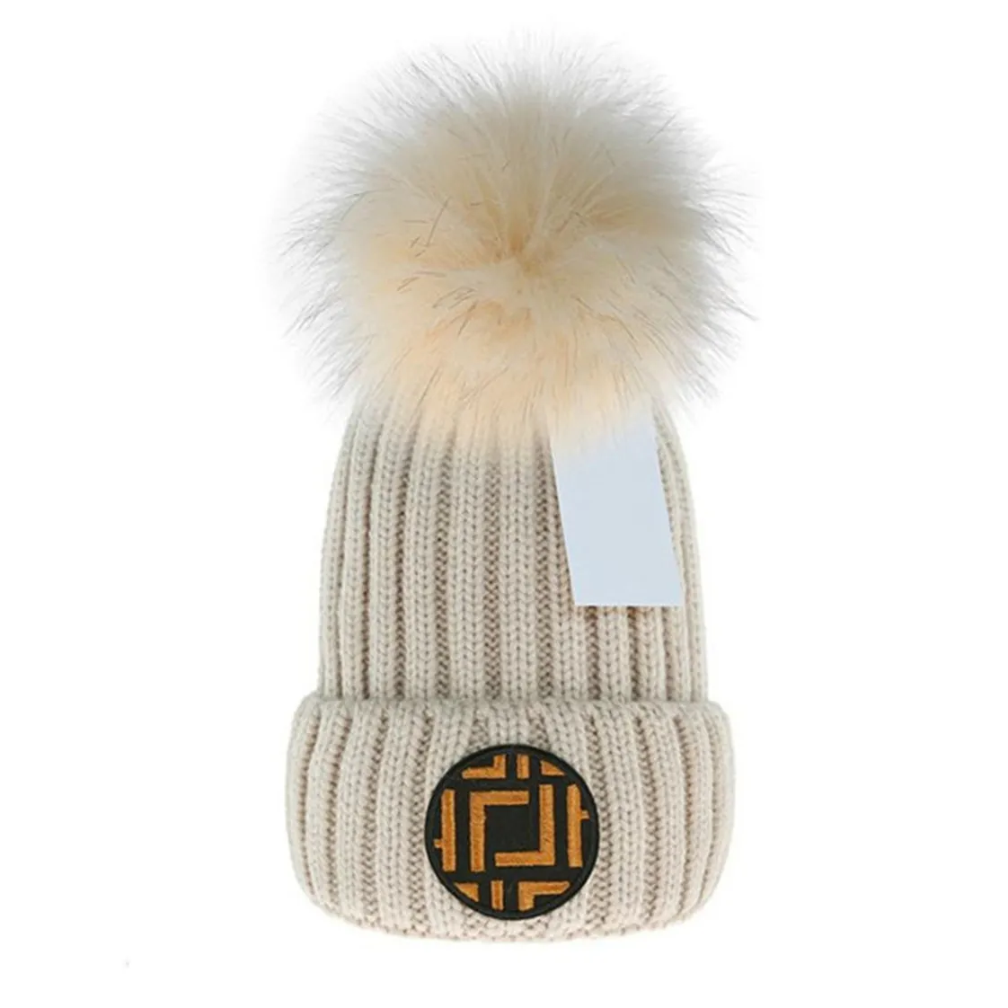 Mode Nouveaux chapeaux de créateurs Bonnet pour hommes et femmes Automne / Hiver Bonnet en tricot thermique Bonnet de marque de ski Bonnet de crâne de haute qualité Chapeau chaud de luxe F-4