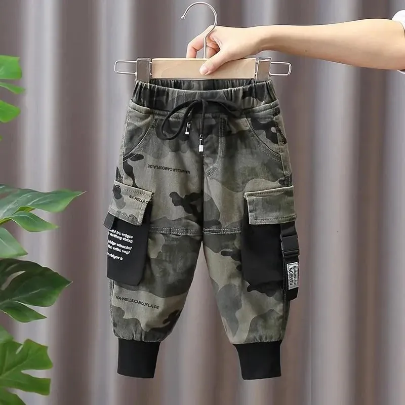 Hosen Herbst und Winter Jungen Hosen 2023 Kinder Plüsch Verdickte Warme Baby Camouflage Cargo Hosen 231207