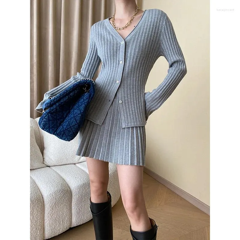 Abiti da lavoro Trendy Blogger Style Autunno Francese Cardigan lavorato a maglia di alta qualità Gonna a pieghe Abito a due pezzi
