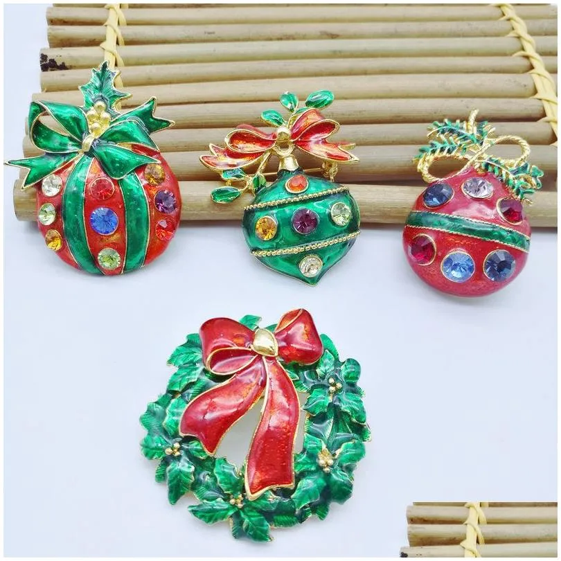 4PCS Year Series Metal Drops Belt Mixed Tree 41-46MM Jewelry Gift Christmas Decoration Brooch