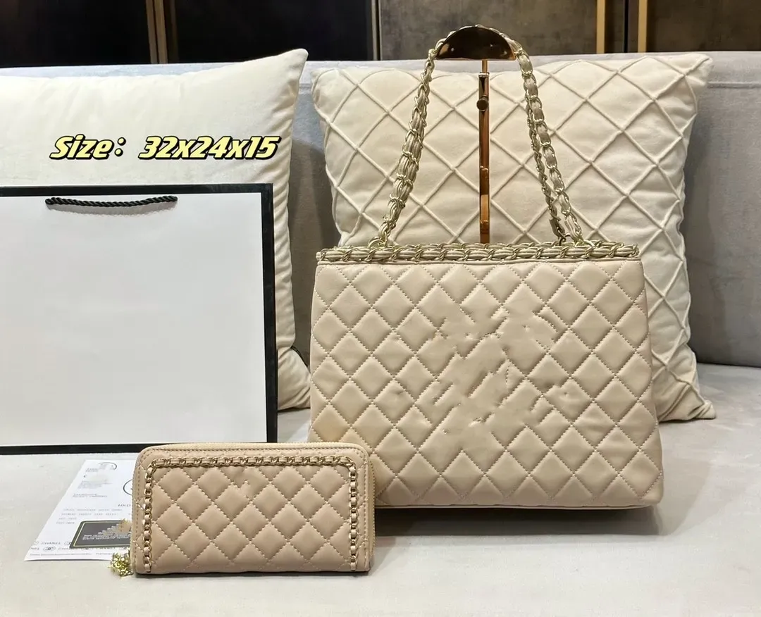 2023 Designer Handbag, Women's Shoulder Chain Bag, Clutch Flap Tote, Velour Thread Purse, Double Letters Solid Hasp Waist Square Luxury Handbag 2023 Designer Handbag, Women's Shoulder Chain Bag, Clutch Flap Tote, Velour Thread Purse, Double Letters Solid Hasp Waist Square Luxury Handbag
