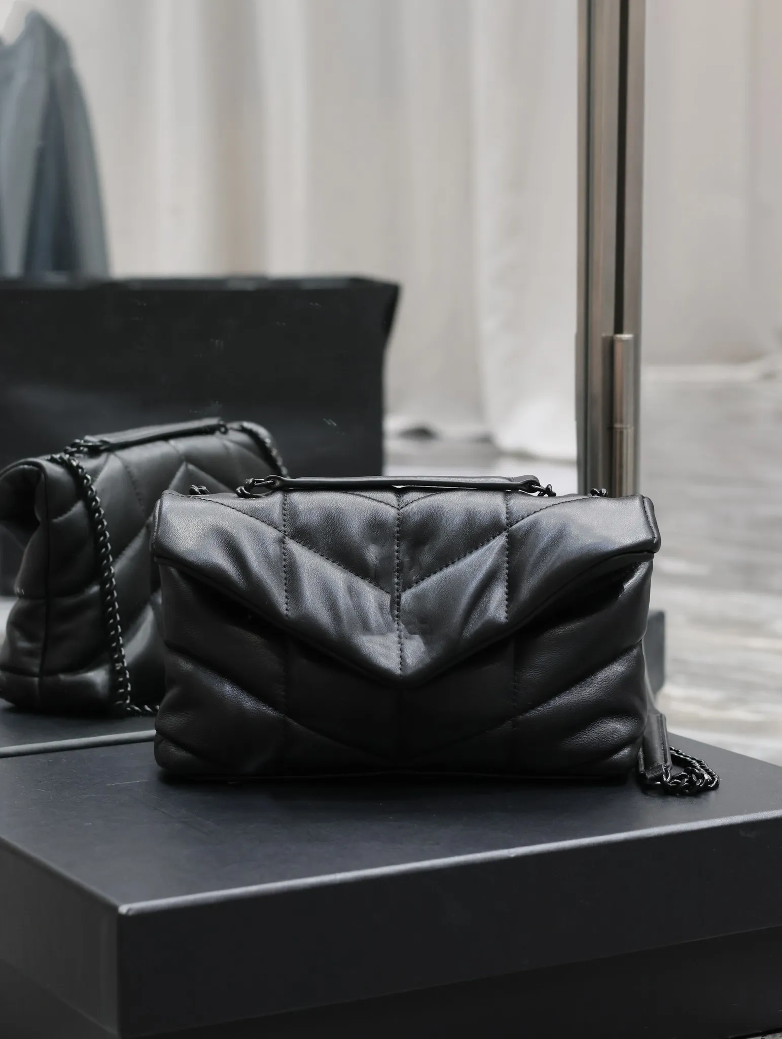 10A Miroir Qualité Femmes Fourre-tout Sac de créateur de mode Sacs à main LOULOU PUFFER CHAÎNE Sac à main de luxe Marque Classique Flip Sacs à bandoulière en cuir mat Sacs à bandoulière