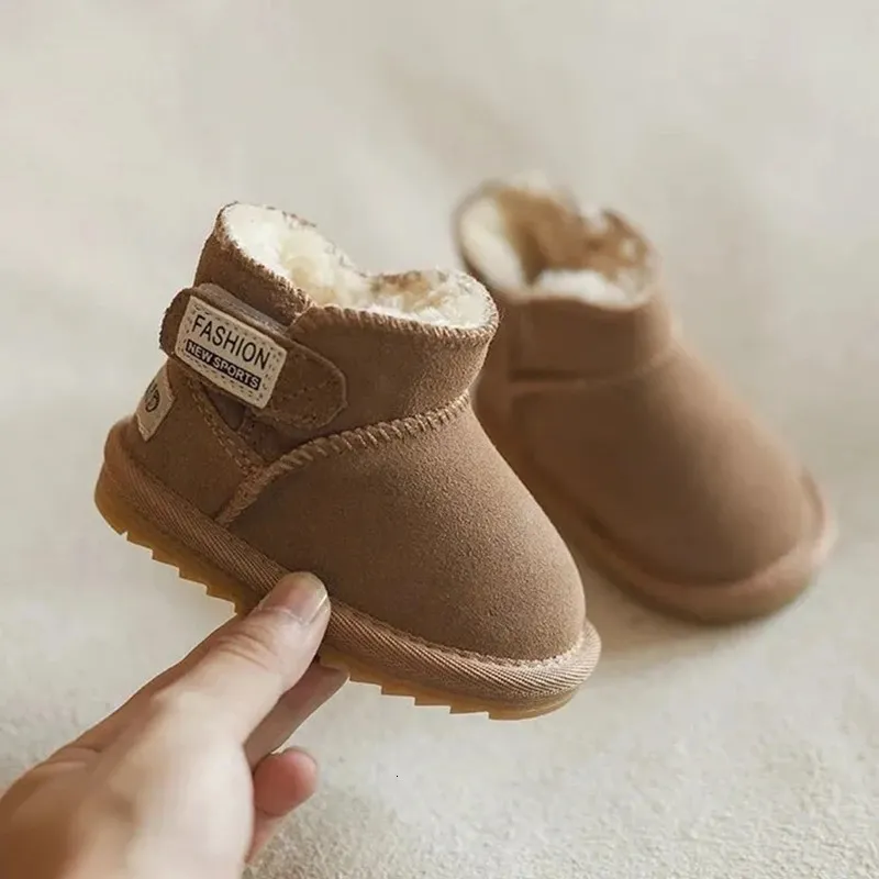 Boots vinter baby snö varm plysch läder småbarn skor mode pojkar flickor antislip gummi sula sneakers spädbarn 231207
