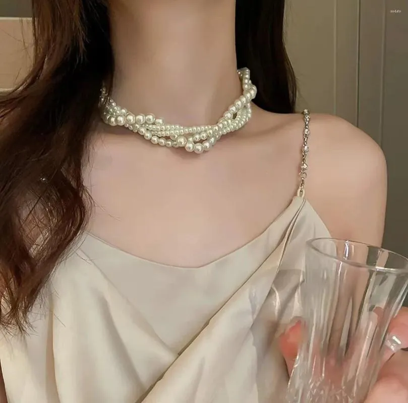 Catene Collana di perle stile retrò francese con catena alla clavicola Nicchia femminile Temperamento alla moda europeo e americano Luce Luxu