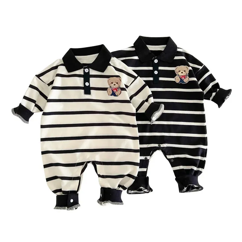 Rompers Autumn Baby Clothes Korean Stripe Jumpsuits For Girl Boys Cute Bear Born Romper Spädbarn Bodysuits Loose Toddler Clothing 231207