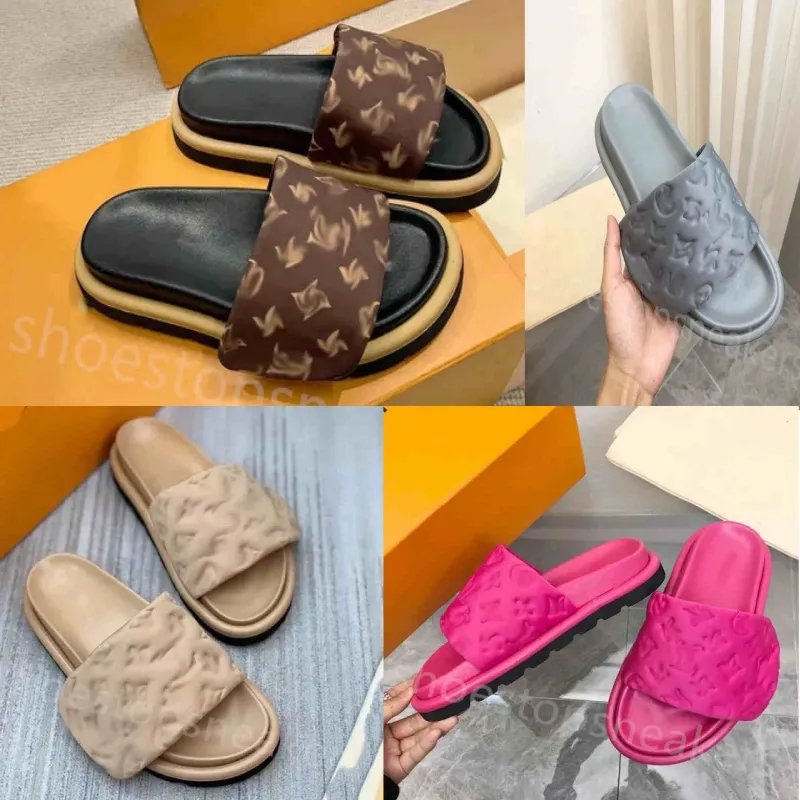 2024 Designers Louisely Chinelos Piscina Travesseiro Mules Mulheres Sandálias Sunset Flat Comfort Mules Acolchoado Front Strap Viutonly Vittonly Fashionable Style Slides