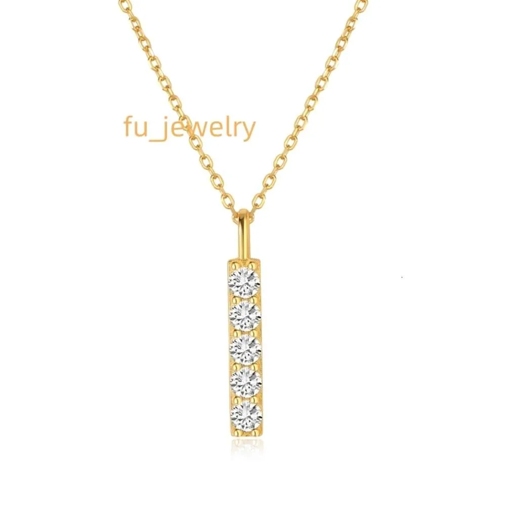 wholesale collane con pendente in moissanite di grado minimalista D da 0,5 ct in argento sterling 925 con gioielli in moissanite con ghiaccio semplice