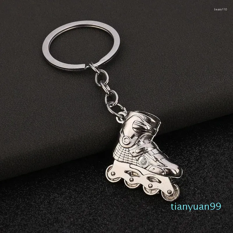 Keychains 100pcs/lot 2023 Metal Roller Skate Keyholders Creative Zinc Alloy Key Chains