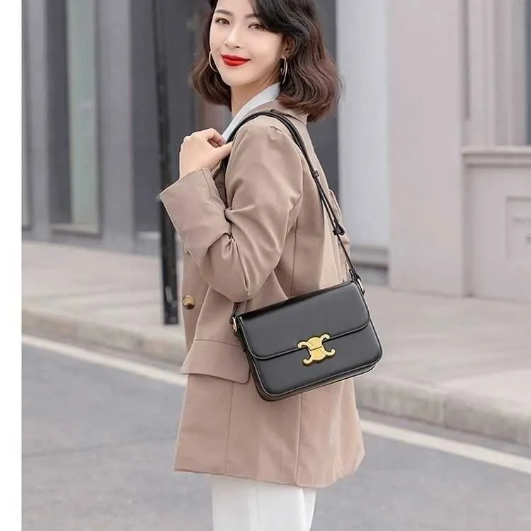 Legal Copy Deisgner Celinss Bags online shop Genuine leather Tiktok bag for women 2023 new highend triumphal arch womens one shoulder cross body small square bean cu