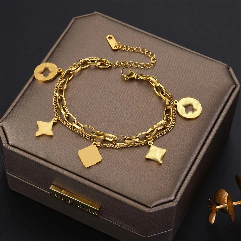 Lyxdesigner armband fyra bladklöver charm armband elegant mode 18k guld agat skal kedja mamma kvinnor flickor par semester cnft