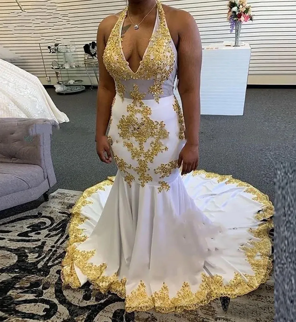 Aftonklänningar vit prom klänning party ny anpassad plus size spets med dragkedja ärmlös rygglös sjöjungfru elastisk satin halter guld applikation pärlstav paljetter