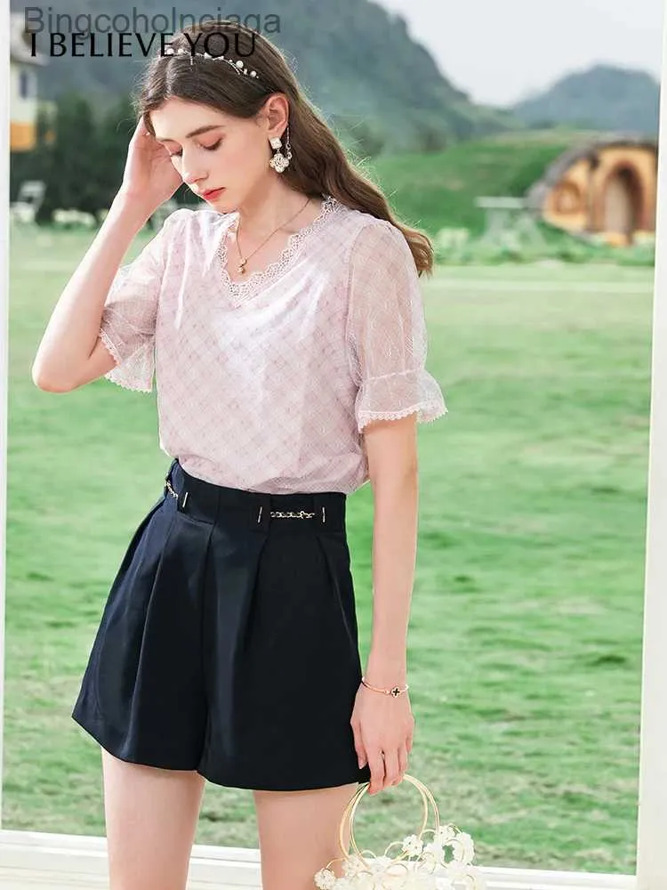 女性のTシャツI Beli You Summer Blouse Korean Summer 2022 New Chic VNeck Pullover Lace Short Sles Packwork Plaid Women Tops DLS213633AL231208