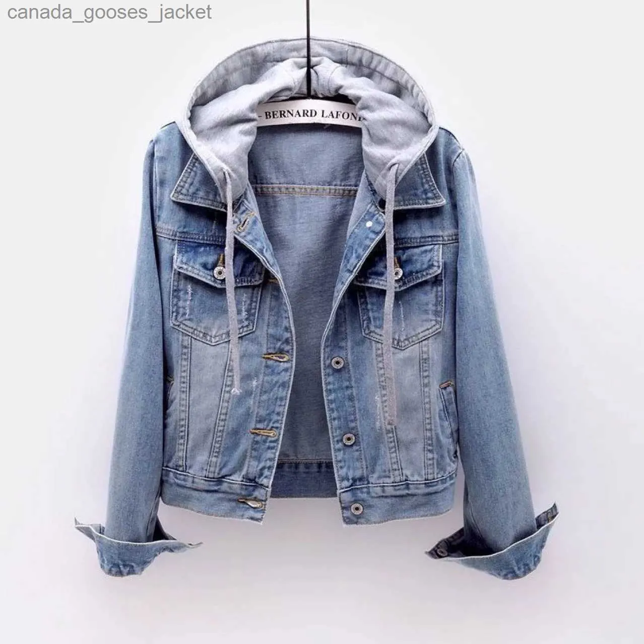 Women's Jackets Denim Jacket Woman Hooded Short Style Clothing Retro Topcoat Pocket Buttons Long Sled Warm Tops Loose Fitting Autumn Winter L231208