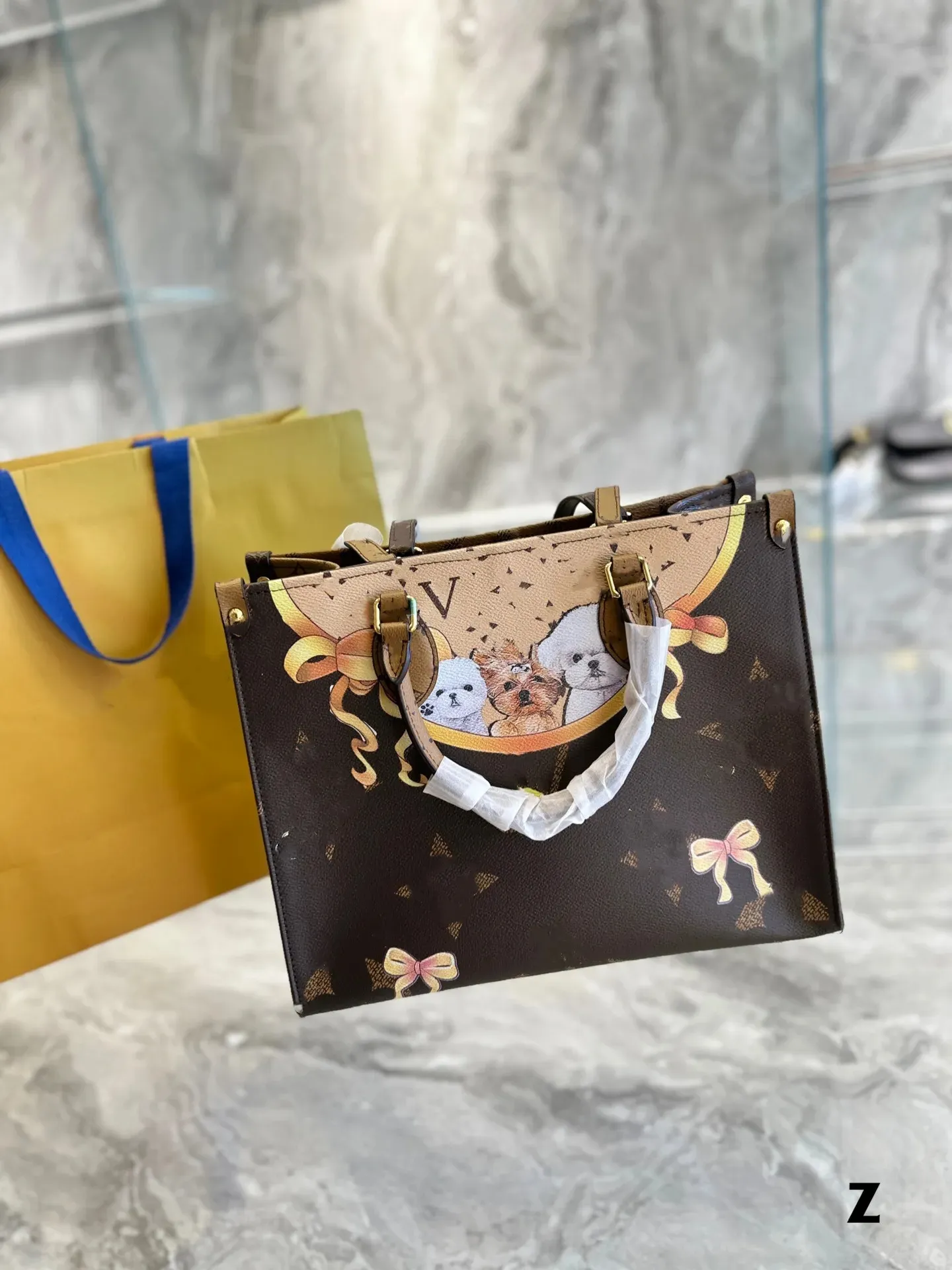 Brown Cartoon pattern Handbags Cross body High Quality Genuine Leather TOP 5A Pouch Purses shopping bags shoulder bags Clutch Backpack Tottenham late Axillary bag