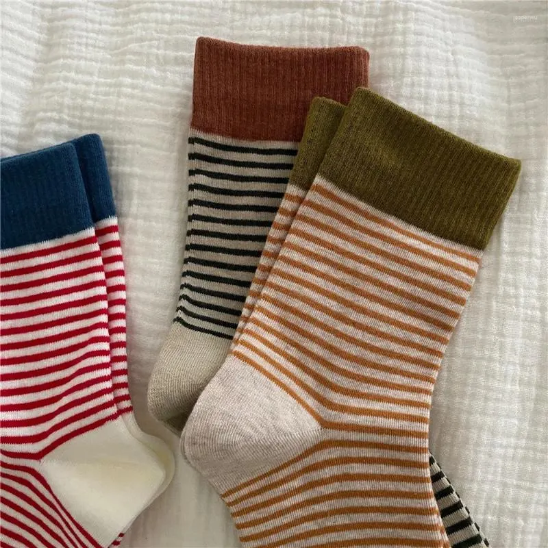 Chaussettes chaudes d'hiver à rayures Patchwork pour femmes, bas de sport à rayures, hautes et longues, côtelées, thermiques, Style coréen, Compression scolaire, bas courts à la cheville