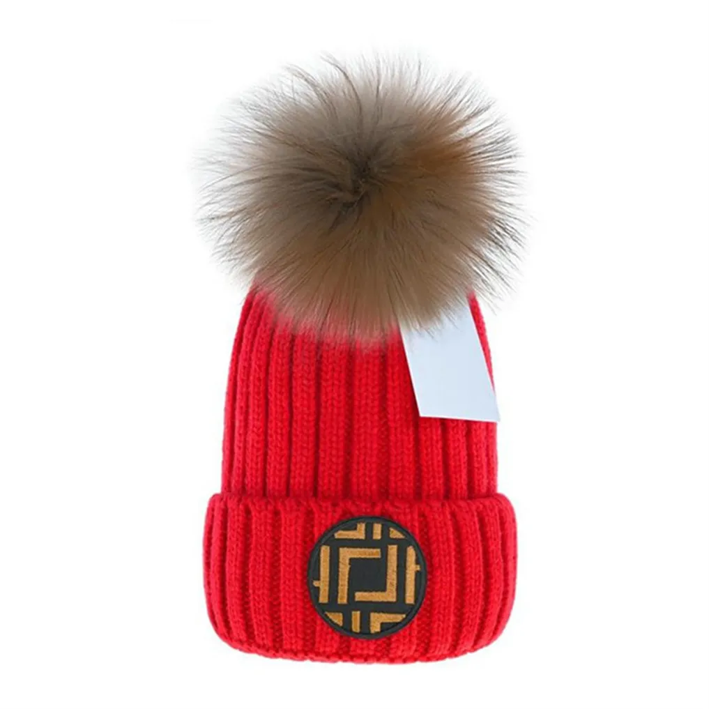 Designer Brand Men's Beanie Hat Women's Autumn and Winter Small Fragrance Style New Warm Fashion Knitted Hat V-23
