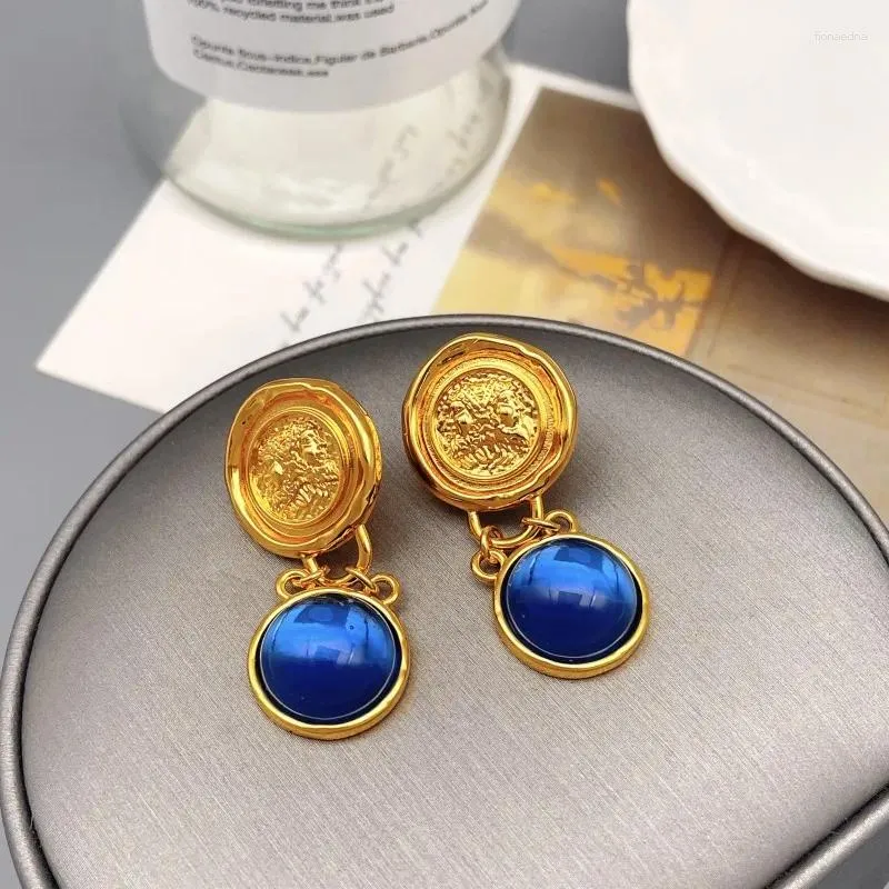 Dangle Earrings French Vintage Courtly Style Inlaid Glass Relief Coin Drop For Women Elegance Luxury Plating 18k Gold Jewelry